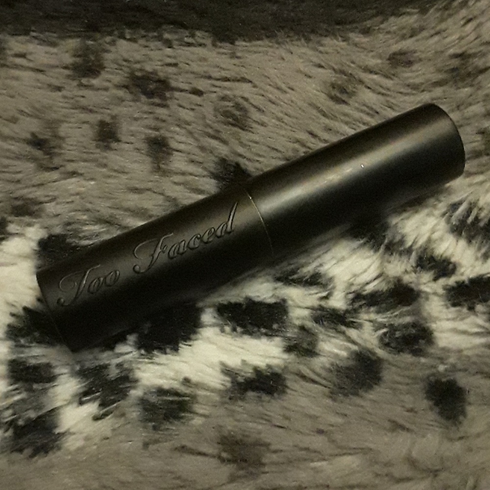 Too faced lipstick